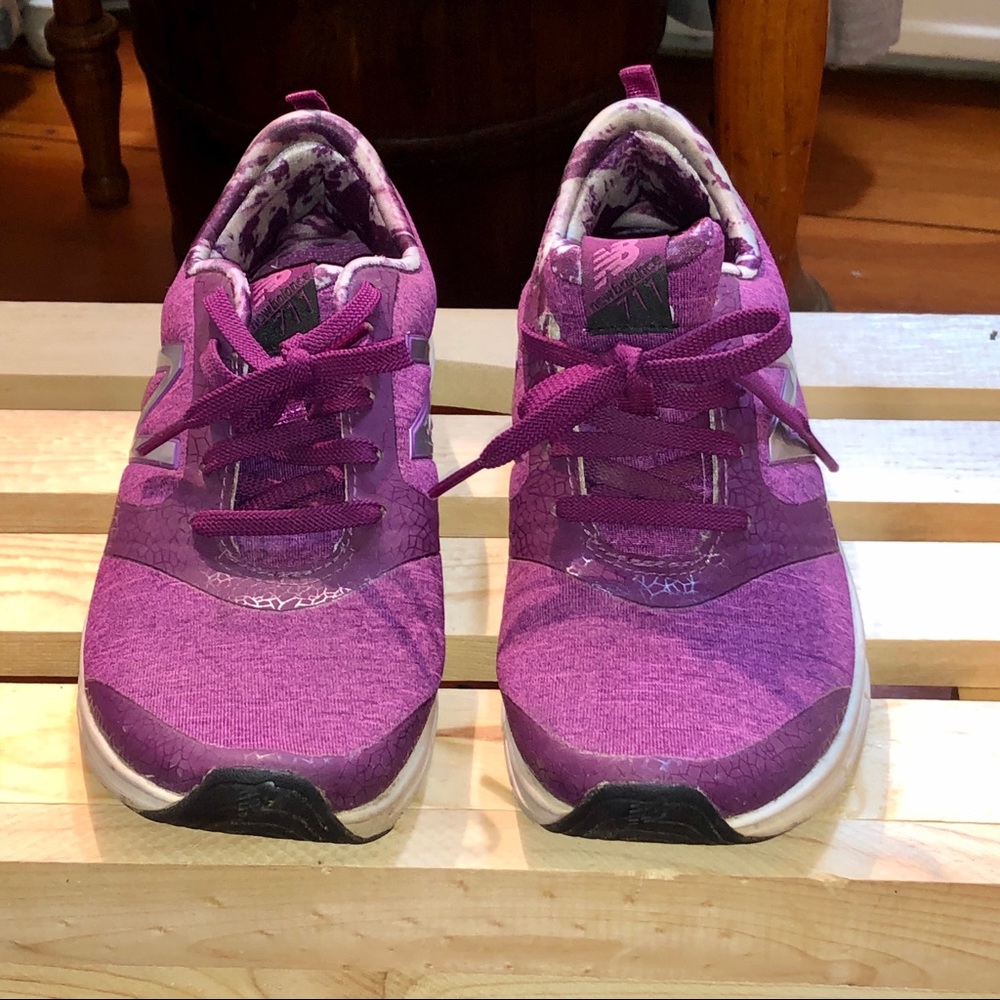 NEW BALANCE|BRIGHT PURPLE TENNIS SHOES|SZ 6.5